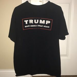 Black White and Red Trump MAGA SS Shirt XL